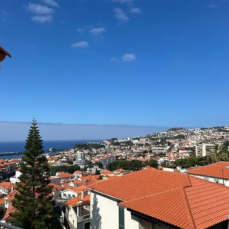 Casa *